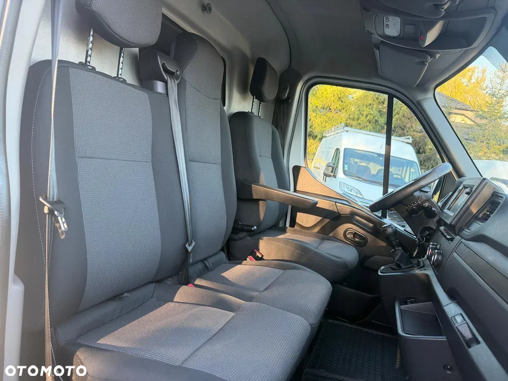 Renault Master / L3H2 / Najbogatsza wersja / 92000 KM / BEZWYPADKOWY / L3 H2 / FV23% - miniatura 16