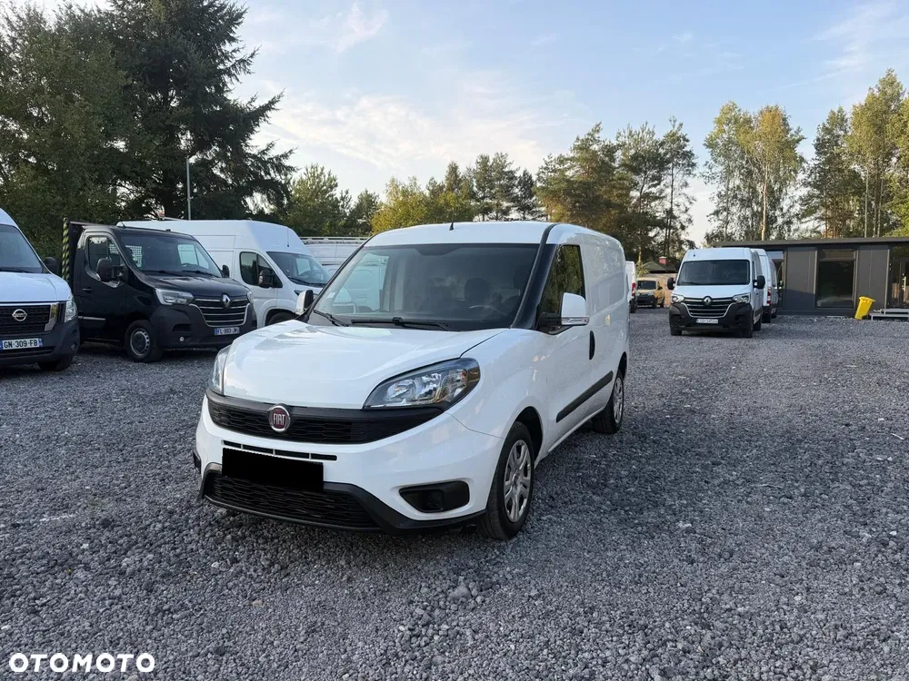 Fiat DOBLO / 1.6D / FV23% / NAJBOGATSZA WERSJA / 3 OSOBOWY / NAVI / CARPLAY