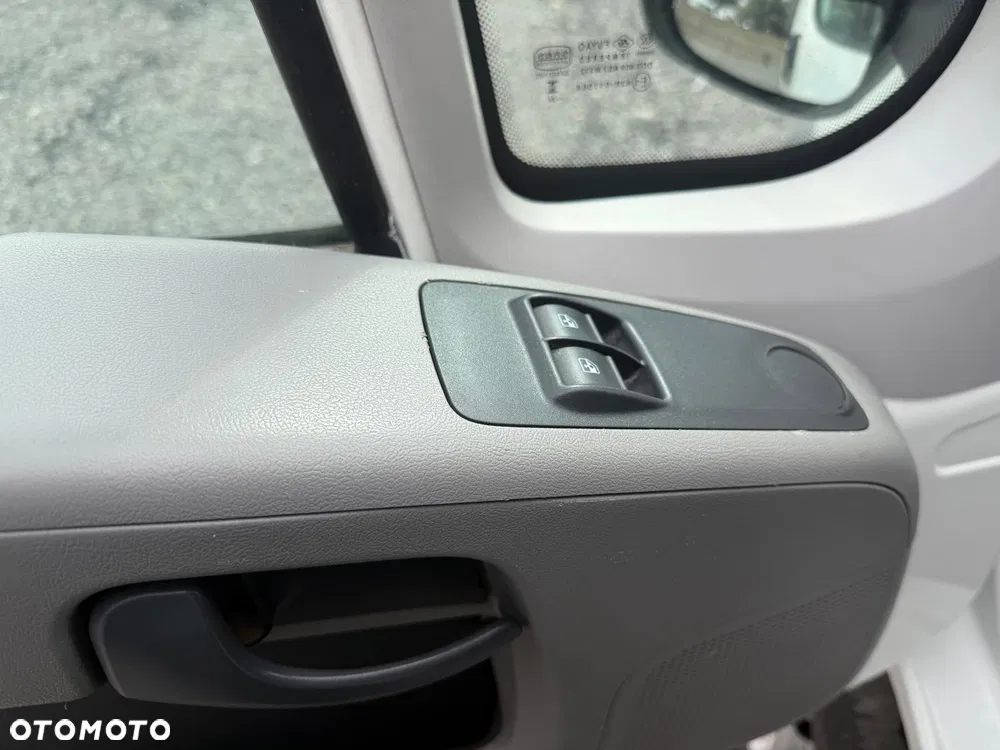 Peugeot Boxer - miniatura 40