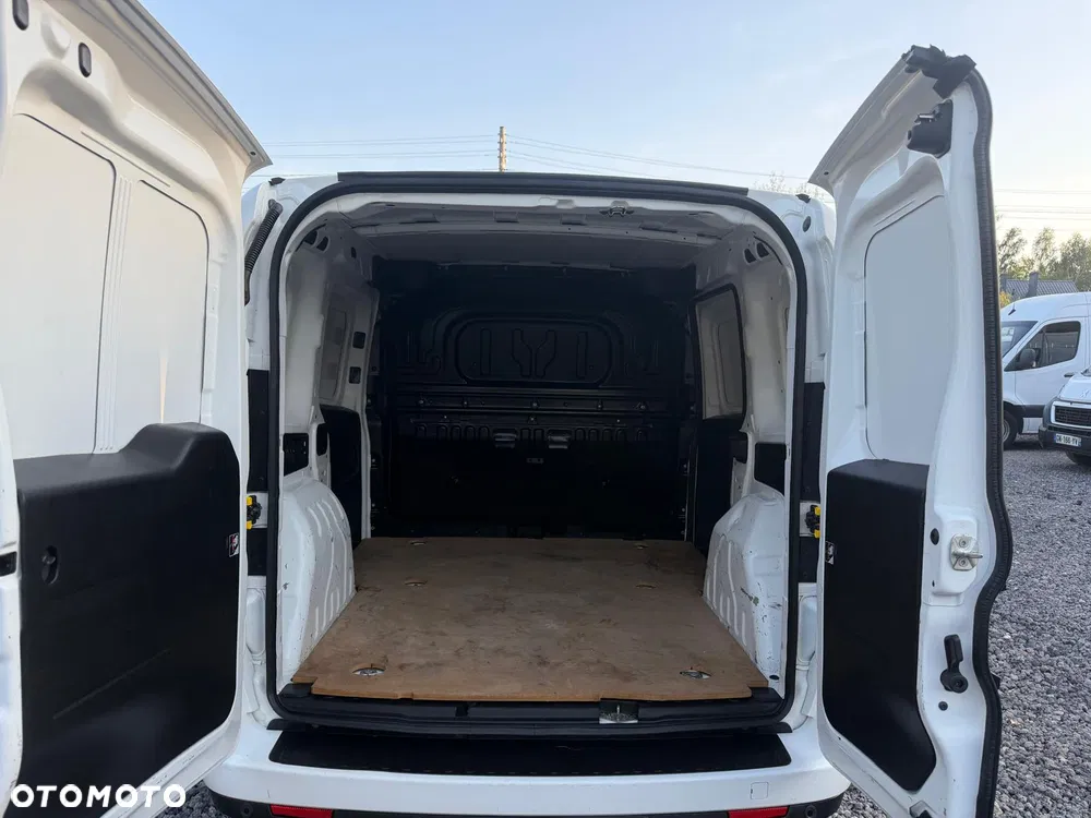 Fiat DOBLO / 1.6D / FV23% / NAJBOGATSZA WERSJA / 3 OSOBOWY / NAVI / CARPLAY - miniatura 11
