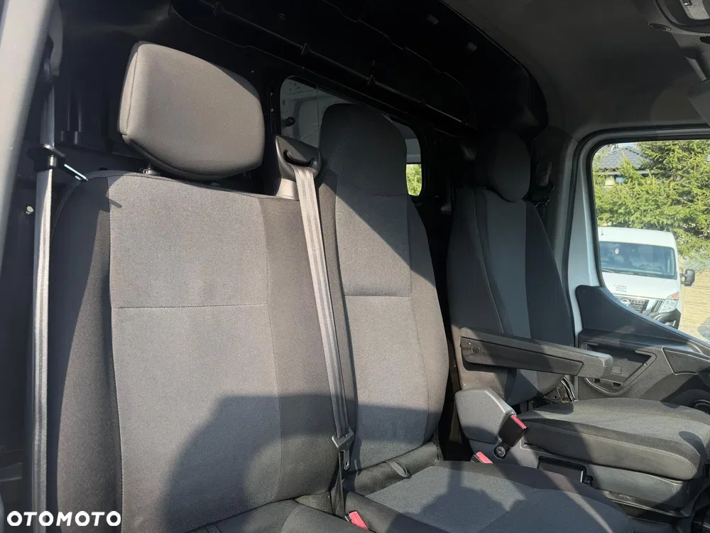 Renault Master - miniatura 22