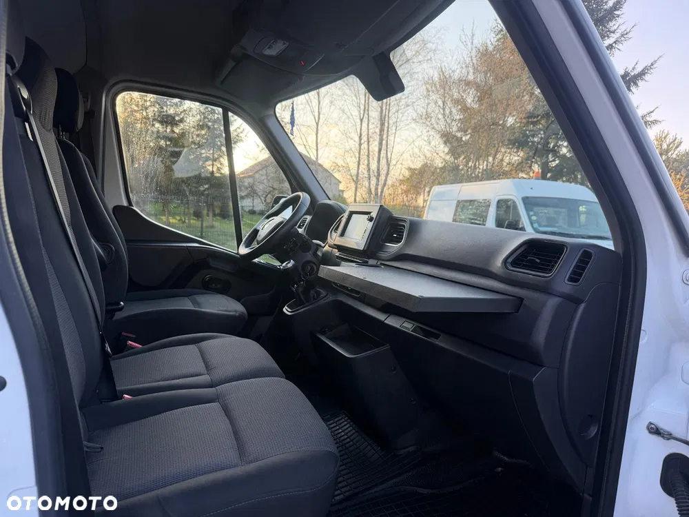 Renault Master - miniatura 16