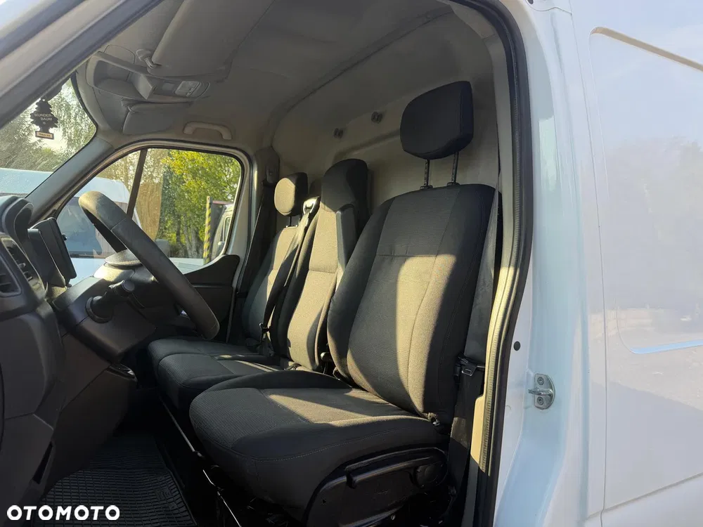 Renault MASTER / 2.3D / L2H2 / FV23% / NAJBOGATSZA WERSJA / KAMERA / NOWE OPONY NAVI / - miniatura 17