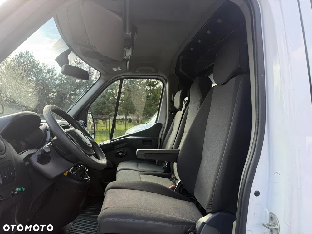 Renault Master - miniatura 16