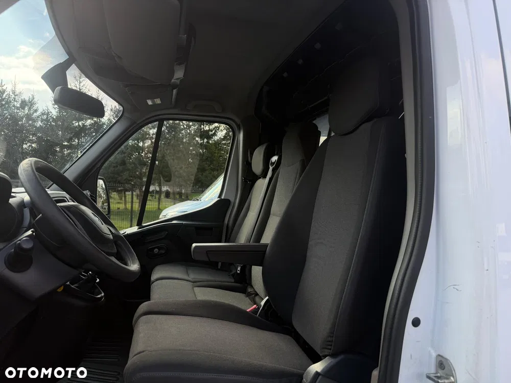 Renault Master - miniatura 15