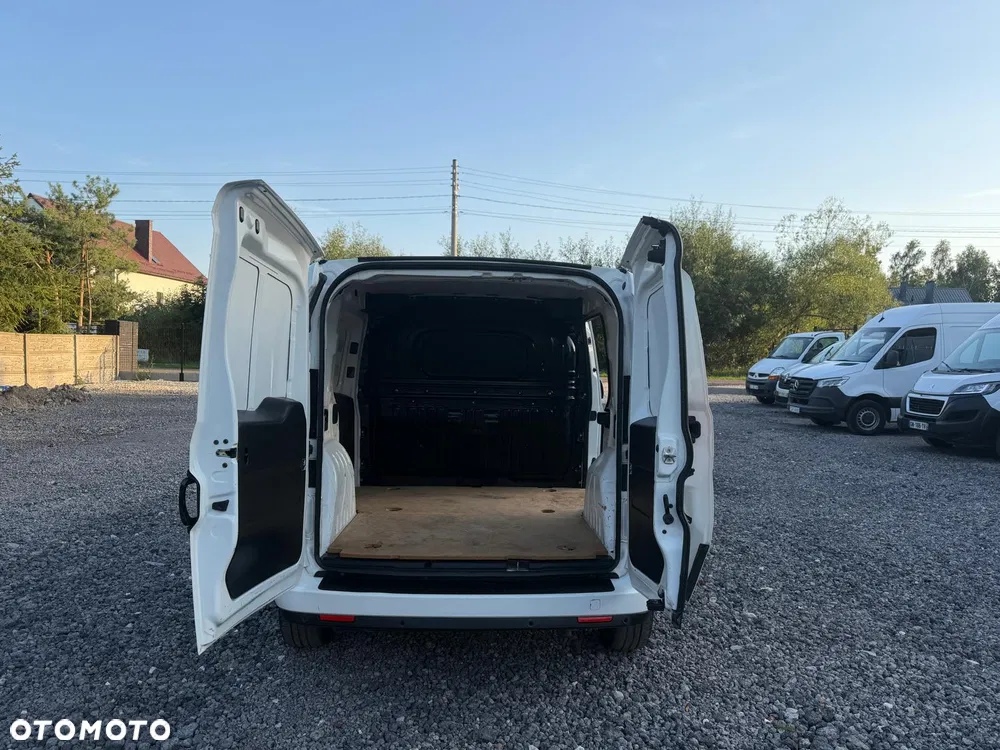Fiat DOBLO / 1.6D / FV23% / NAJBOGATSZA WERSJA / 3 OSOBOWY / NAVI / CARPLAY - miniatura 12