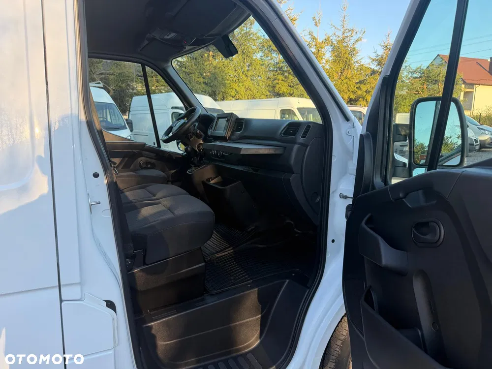 Renault Master / L3H2 / Najbogatsza wersja / 92000 KM / BEZWYPADKOWY / L3 H2 / FV23% - miniatura 17