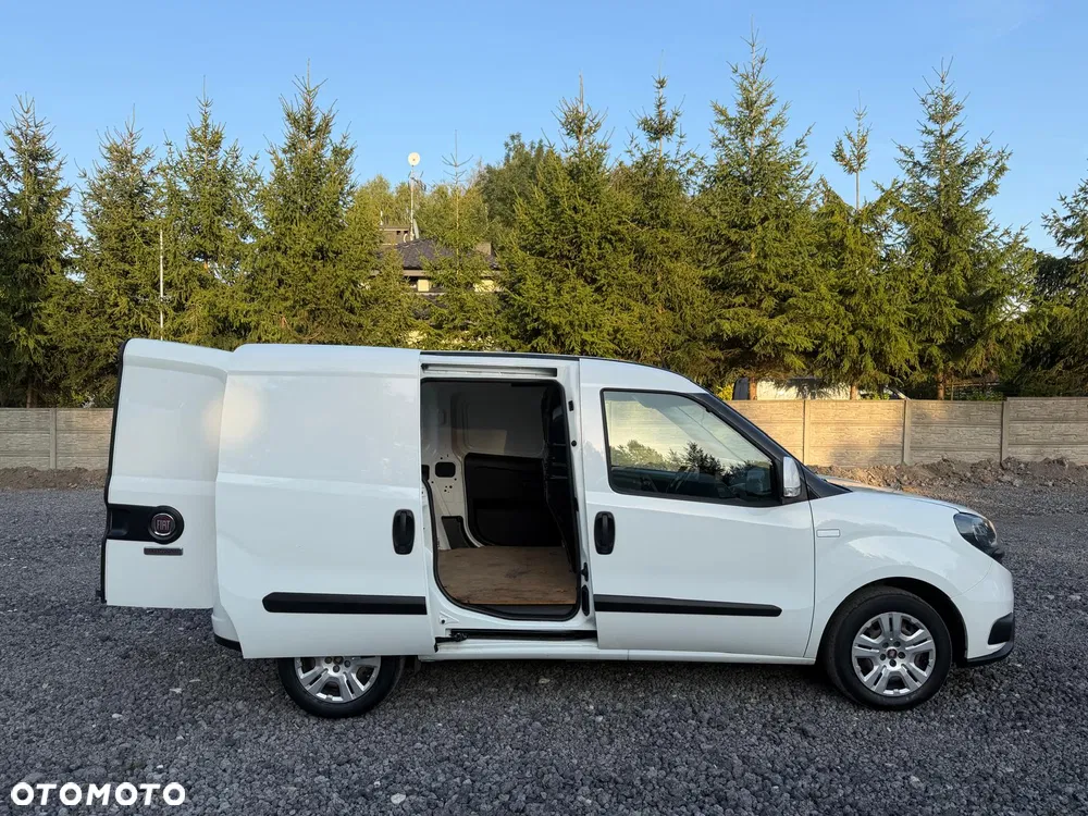 Fiat DOBLO / 1.6D / FV23% / NAJBOGATSZA WERSJA / 3 OSOBOWY / NAVI / CARPLAY - miniatura 13