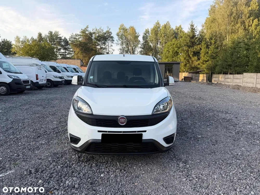 Fiat DOBLO / 1.6D / FV23% / NAJBOGATSZA WERSJA / 3 OSOBOWY / NAVI / CARPLAY - miniatura 3