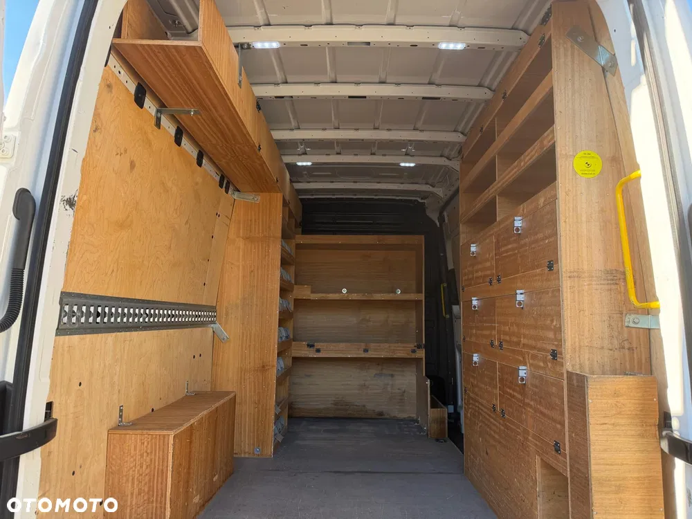Volkswagen Crafter / L3H3 / 2.0 177KM /  AUTOMAT / NAJBOGATSZA WERSJA / TABLET / NAVI / SKÓRA / FV23% - miniatura 20