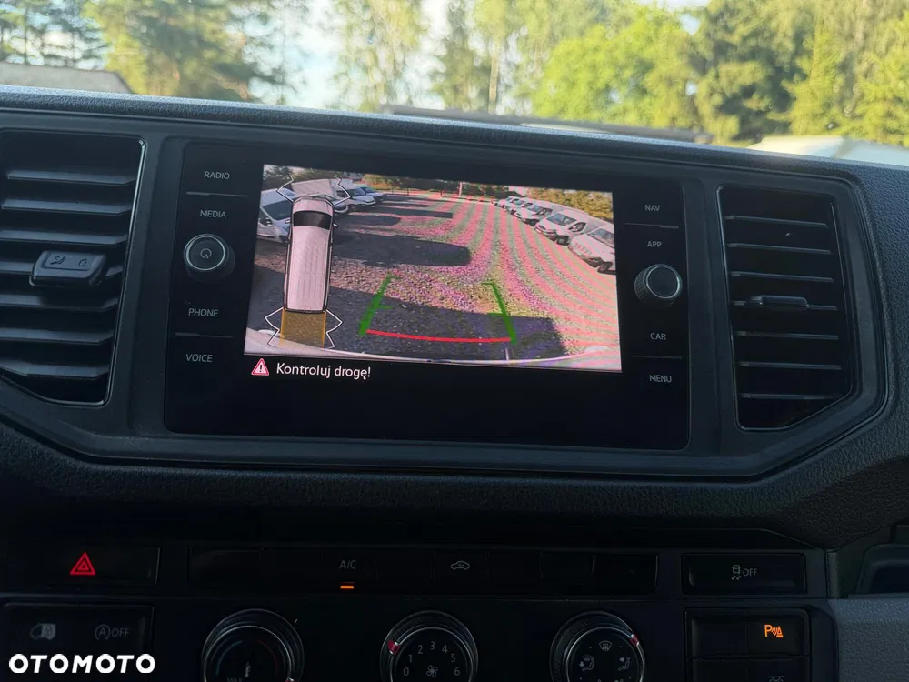 Volkswagen Crafter / L3H3 / 2.0 177KM /  AUTOMAT / NAJBOGATSZA WERSJA / TABLET / NAVI / SKÓRA / FV23% - miniatura 17